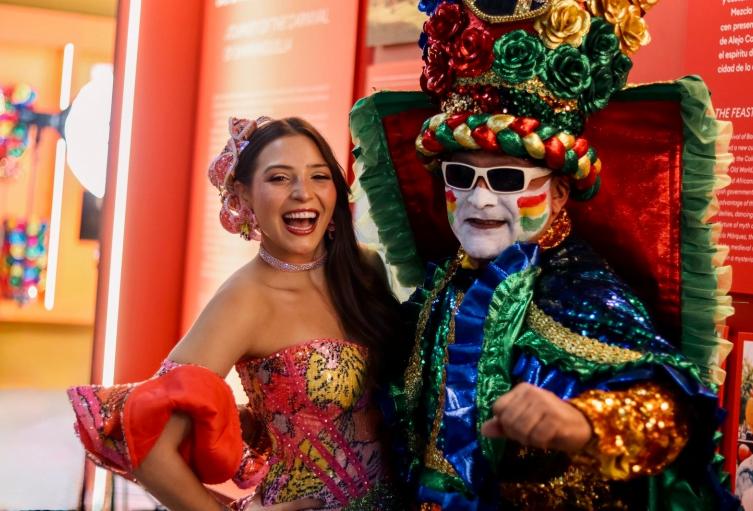 “Queremos que el Carnaval trascienda fronteras, es el propósito con nuestra reina Michelle”: Adolfo Maury, Rey Momo 2026 2 Fotografía de Michelle Char y Adolfo Maury, reyes del Carnaval de Barranquilla 2026.