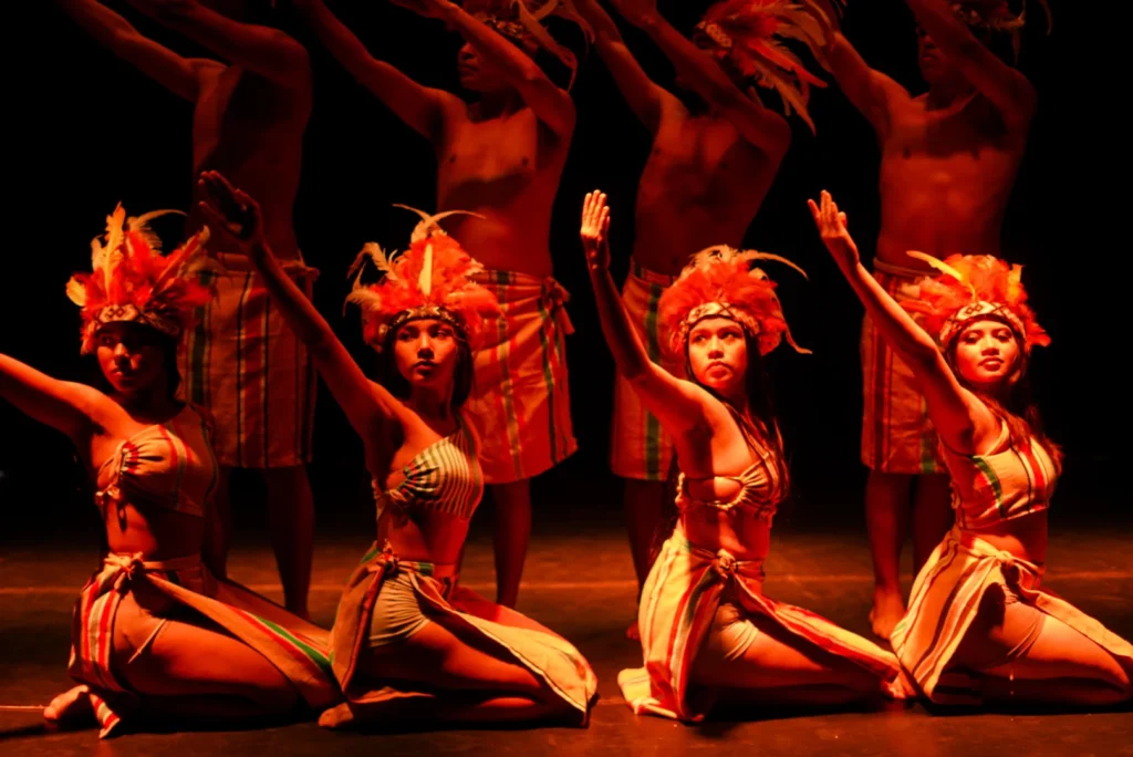 Fotografía de integrantes de 'Colombia Mítica', de Danzas Mónica Lindo.