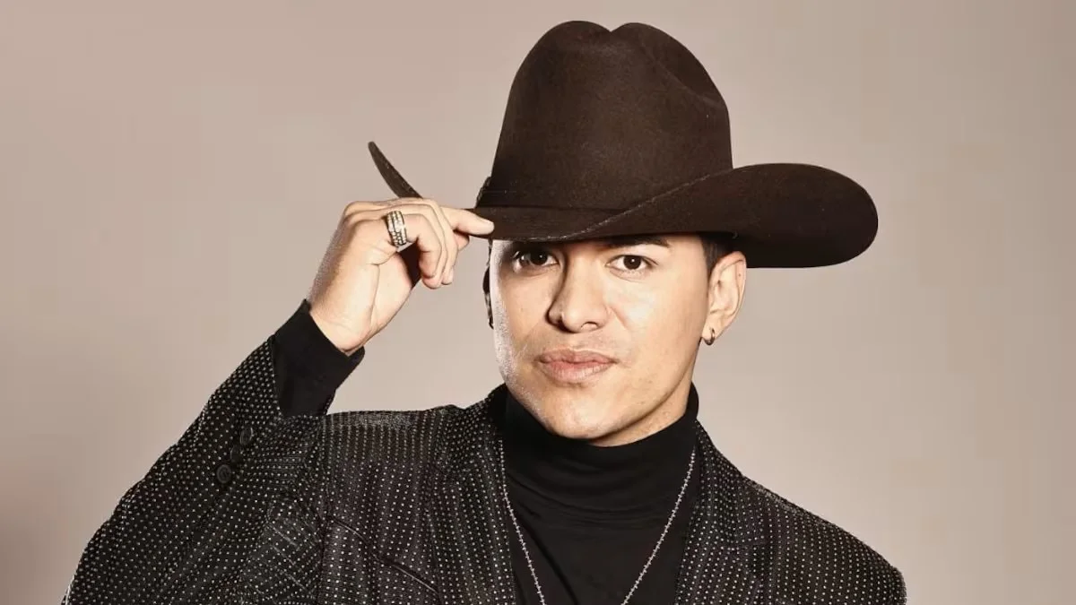 Fotografía de Yeison Jiménez, cantante de música popular que perdió la vida en un accidente aéreo.