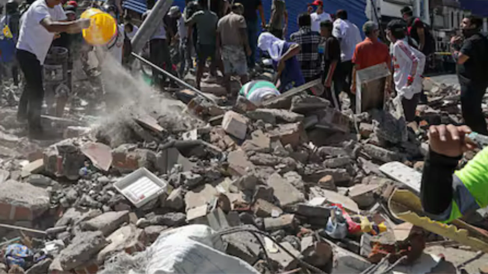 “Se viene un terremoto”: la 'predicción' viral que conmocionó a Colombia por el movimiento telúrico 1 Fotografía de momento tras el terremoto en Colombia.