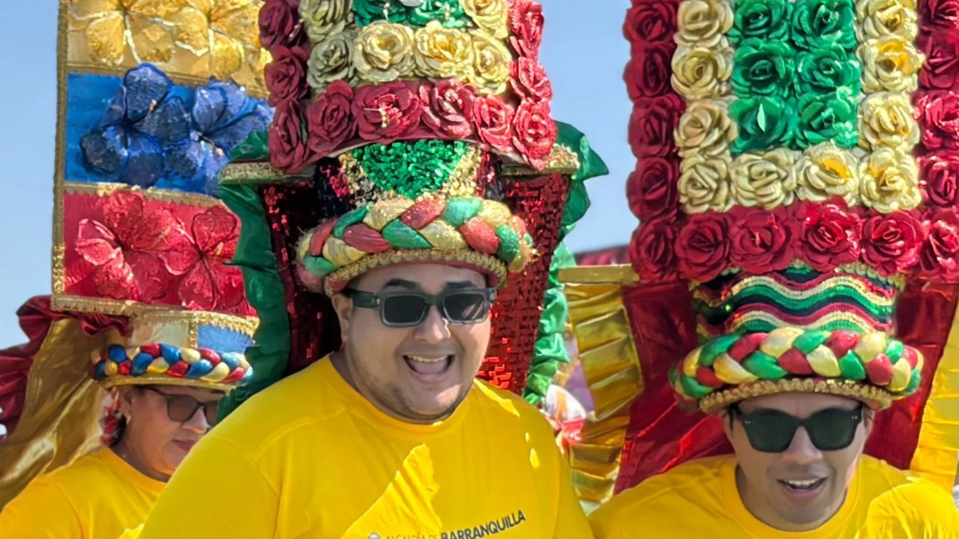 Fotografía de integrantes de un Congo Grande del Carnaval de Barranquilla ensayando para el cierre de gira de Shakira en Madrid.