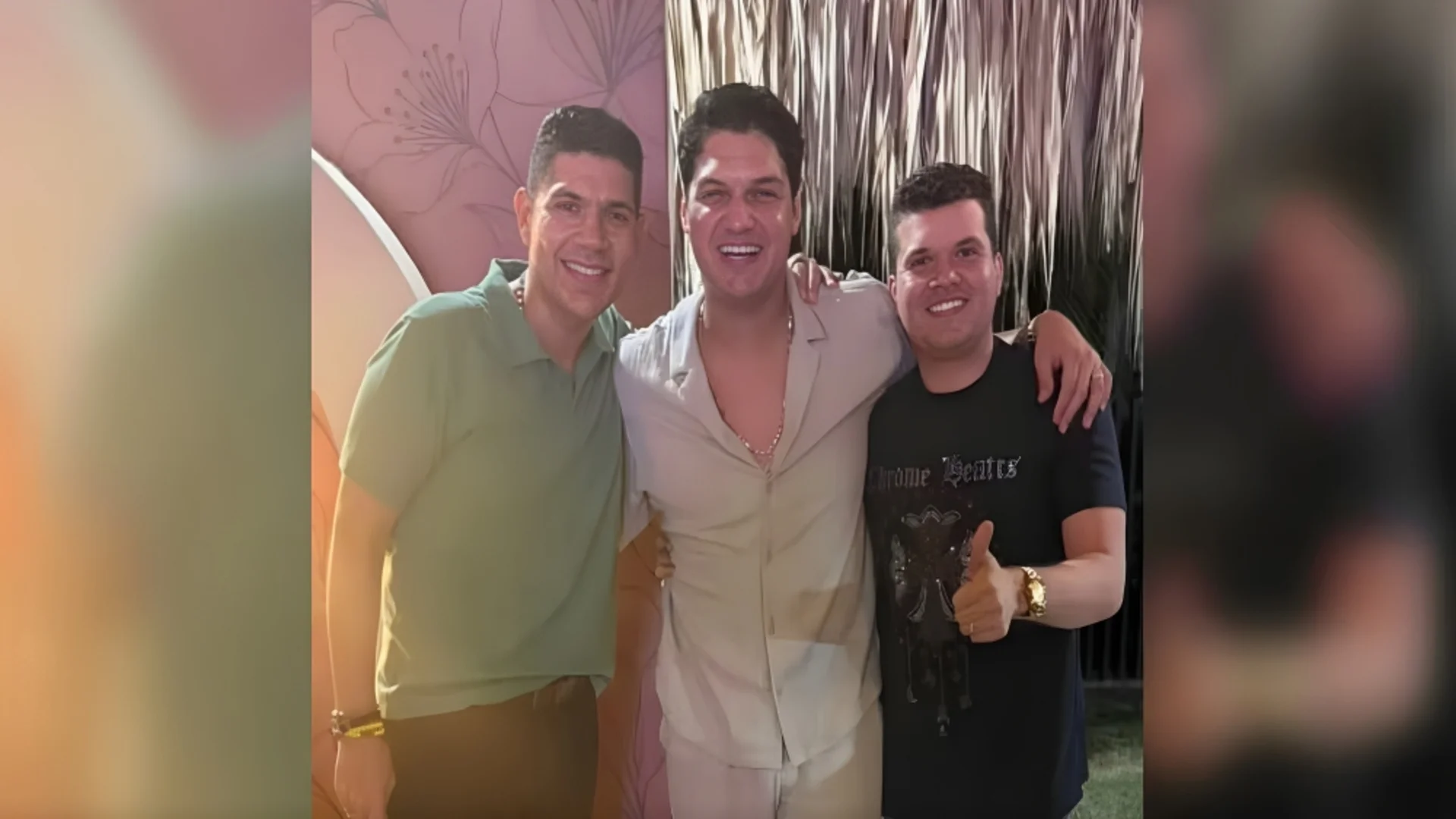 Elder Dayán Díaz envía su apoyo a 'Kbeto' Zuleta tras accidente: “Dios está contigo, hermano” 1 Fotografía de 'Kbeto' Zuleta con Elder Dayán Díaz, ambos cantantes del vallenato.